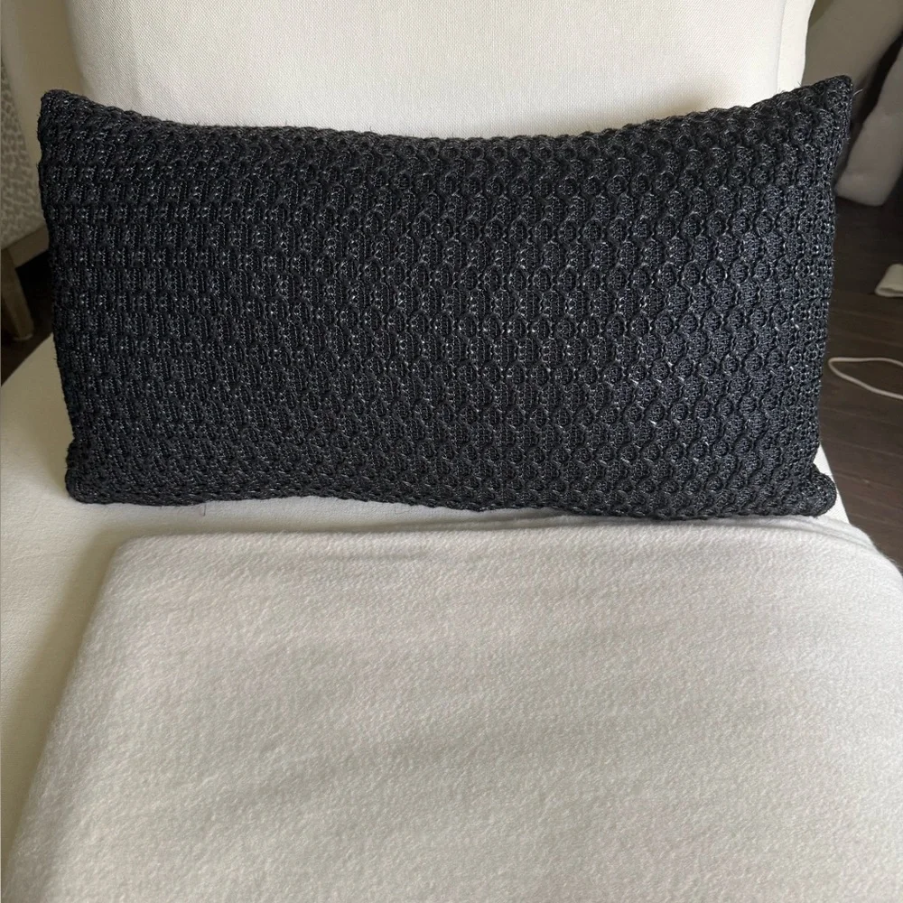 Pottery Barn Faux Natural Fiber Honeycomb Outdoor Lumbar Pillow 13x24